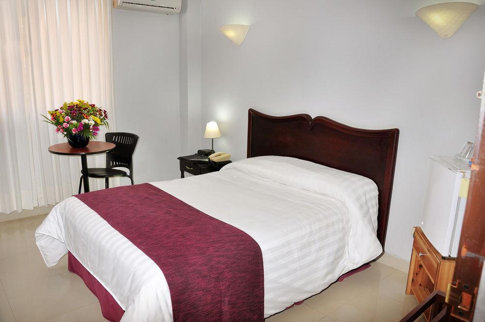 Hotel La Riviera Santa Marta  Luaran gambar